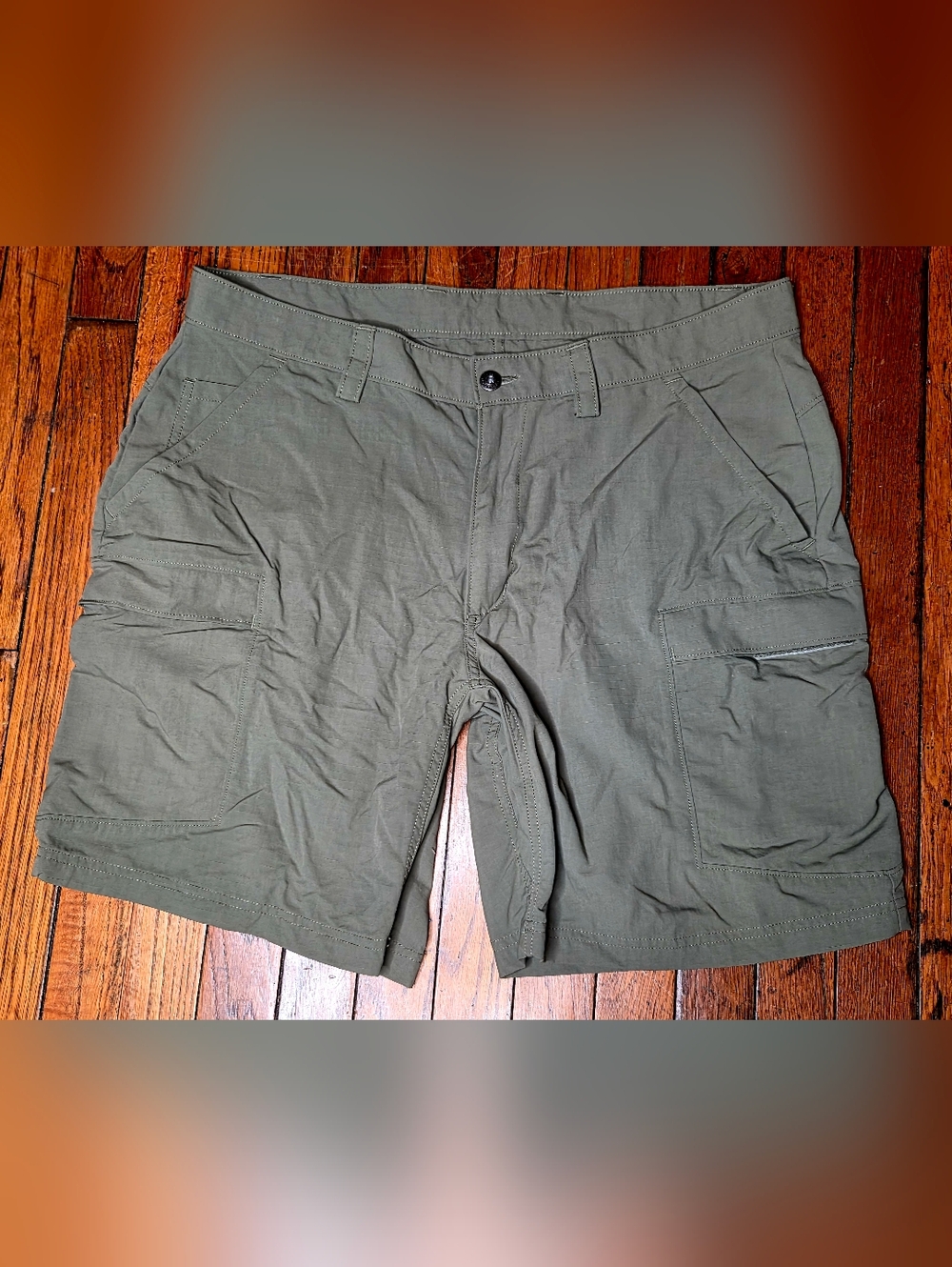 Duluth Trading Co Mens 38 Flex Dry On The Fly Olive Green Nylon Cargo Shorts B1